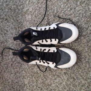 Women's Softball Cleats